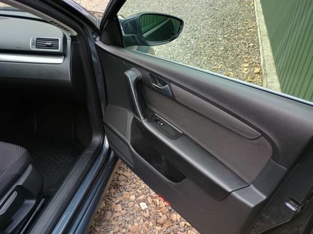 Фольксваген Пассат 2012 в Самборе на Automoto.ua Серый Фольксваген Пассат, объемом двигателя 1.6 л и пробегом 275 тыс. км за 9500 $, фото 11 на Automoto.ua