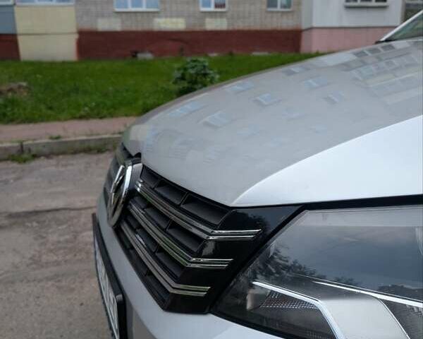 Серый Фольксваген Пассат, объемом двигателя 2.5 л и пробегом 238 тыс. км за 9800 $, фото 2 на Automoto.ua