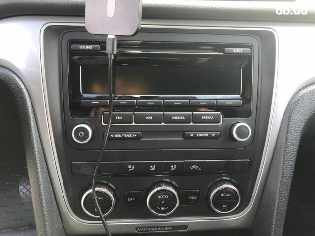 Серый Фольксваген Пассат, объемом двигателя 2.5 л и пробегом 142 тыс. км за 9490 $, фото 16 на Automoto.ua