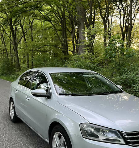 Серый Фольксваген Пассат, объемом двигателя 1.39 л и пробегом 280 тыс. км за 10000 $, фото 3 на Automoto.ua