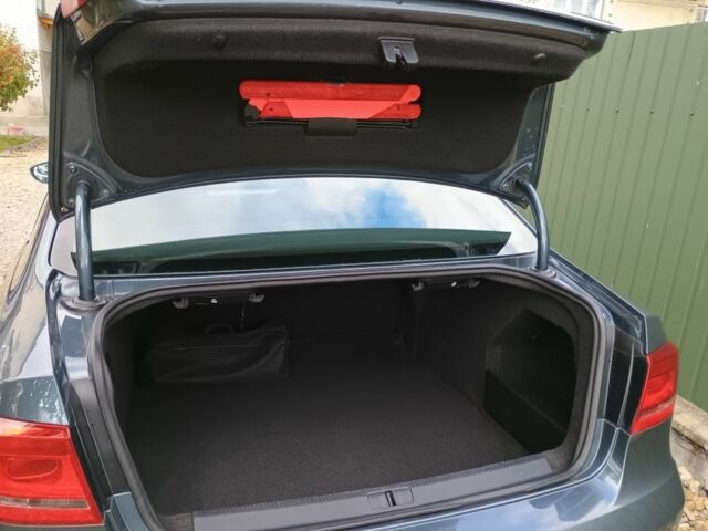 Фольксваген Пассат 2012 в Самборе на Automoto.ua Серый Фольксваген Пассат, объемом двигателя 1.6 л и пробегом 275 тыс. км за 9500 $, фото 13 на Automoto.ua