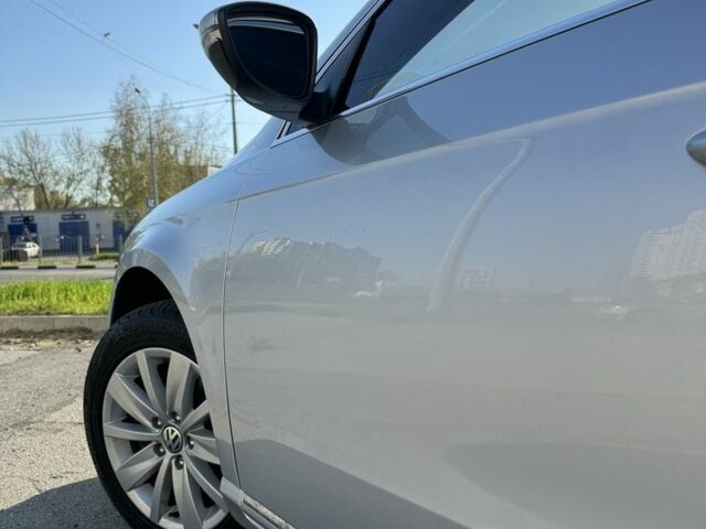 Серый Фольксваген Пассат, объемом двигателя 1.8 л и пробегом 134 тыс. км за 10500 $, фото 4 на Automoto.ua