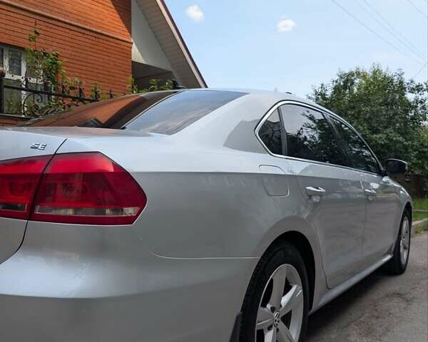 Серый Фольксваген Пассат, объемом двигателя 2.5 л и пробегом 238 тыс. км за 9800 $, фото 9 на Automoto.ua