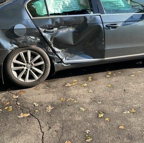 Сірий Фольксваген Пассат, об'ємом двигуна 1.8 л та пробігом 153 тис. км за 7500 $, фото 6 на Automoto.ua