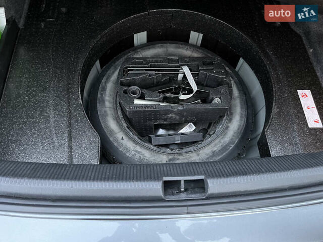 Сірий Фольксваген Пассат, об'ємом двигуна 2.5 л та пробігом 214 тис. км за 9500 $, фото 9 на Automoto.ua