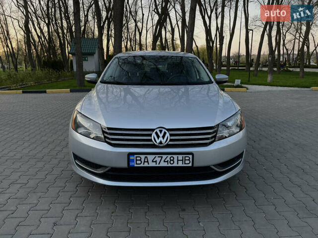 Серый Фольксваген Пассат, объемом двигателя 2.48 л и пробегом 240 тыс. км за 10999 $, фото 15 на Automoto.ua