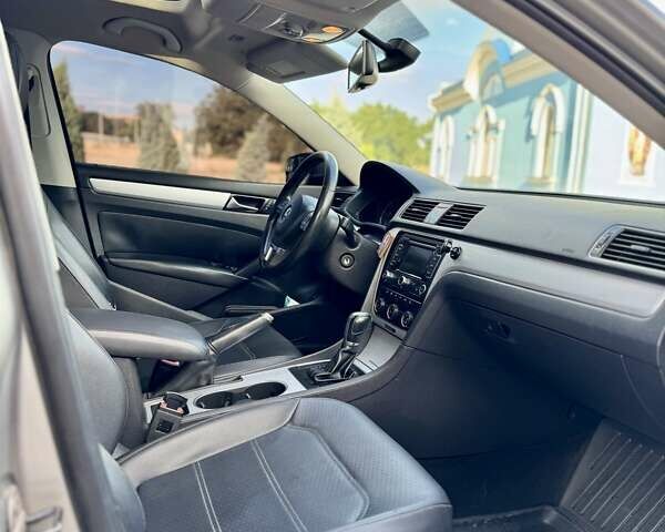 Серый Фольксваген Пассат, объемом двигателя 2 л и пробегом 218 тыс. км за 11700 $, фото 11 на Automoto.ua