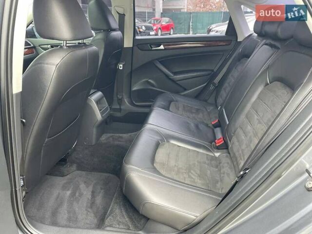 Сірий Фольксваген Пассат, об'ємом двигуна 2 л та пробігом 163 тис. км за 13500 $, фото 22 на Automoto.ua