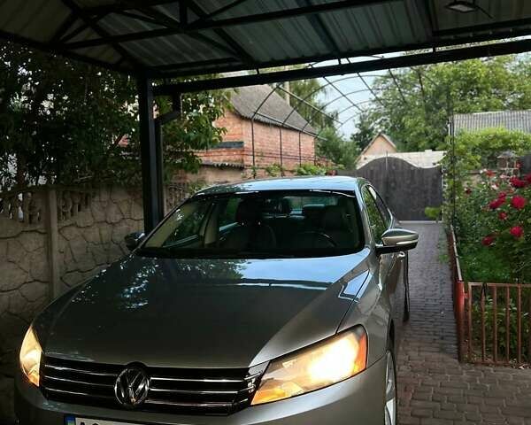 Серый Фольксваген Пассат, объемом двигателя 2.5 л и пробегом 251 тыс. км за 10999 $, фото 10 на Automoto.ua