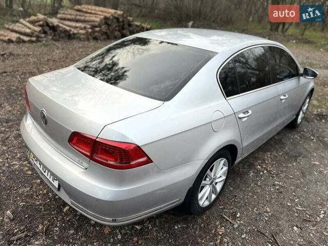 Сірий Фольксваген Пассат, об'ємом двигуна 1.8 л та пробігом 350 тис. км за 7999 $, фото 6 на Automoto.ua