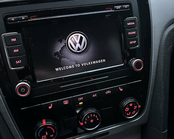 Серый Фольксваген Пассат, объемом двигателя 2.5 л и пробегом 174 тыс. км за 9999 $, фото 7 на Automoto.ua