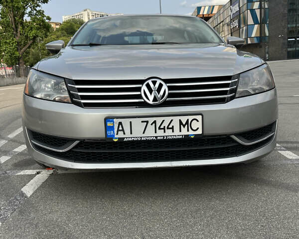 Серый Фольксваген Пассат, объемом двигателя 2.48 л и пробегом 249 тыс. км за 9000 $, фото 6 на Automoto.ua