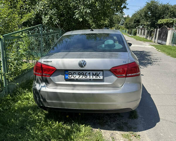 Серый Фольксваген Пассат, объемом двигателя 2.48 л и пробегом 220 тыс. км за 10000 $, фото 3 на Automoto.ua
