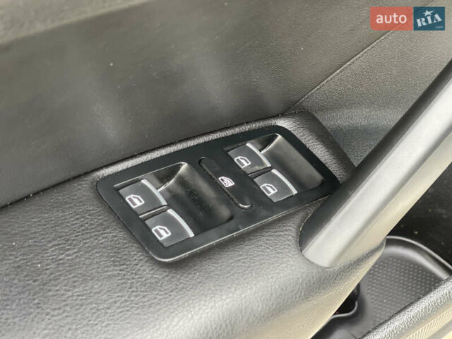 Фольксваген Пассат 2012 в Нововолынск на Automoto.ua Серый Фольксваген Пассат, объемом двигателя 1.97 л и пробегом 197 тыс. км за 12800 $, фото 26 на Automoto.ua