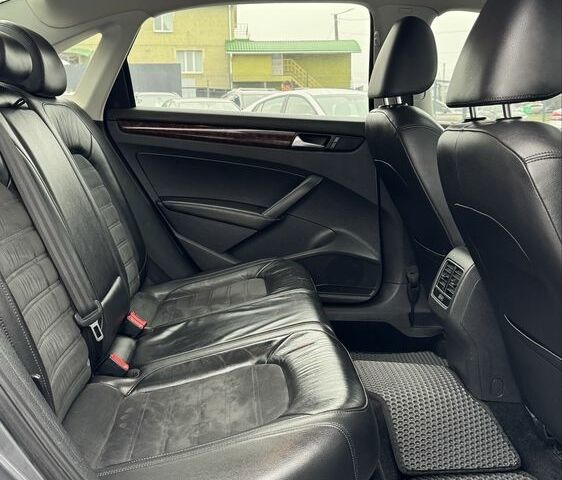 Серый Фольксваген Пассат, объемом двигателя 2 л и пробегом 230 тыс. км за 11900 $, фото 16 на Automoto.ua