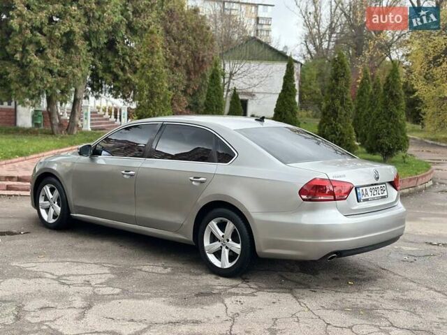 Фольксваген Пассат 2012 у Києві на Automoto.ua Сірий Фольксваген Пассат, об'ємом двигуна 2.5 л та пробігом 205 тис. км за 8299 $, фото 4 на Automoto.ua