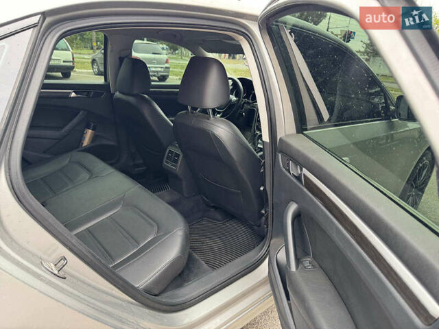 Сірий Фольксваген Пассат, об'ємом двигуна 2.5 л та пробігом 253 тис. км за 10490 $, фото 27 на Automoto.ua