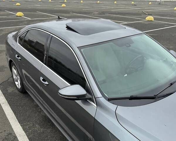 Серый Фольксваген Пассат, объемом двигателя 2.48 л и пробегом 214 тыс. км за 10200 $, фото 8 на Automoto.ua