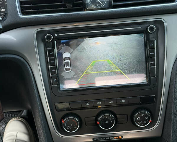 Сірий Фольксваген Пассат, об'ємом двигуна 2.48 л та пробігом 263 тис. км за 9000 $, фото 10 на Automoto.ua