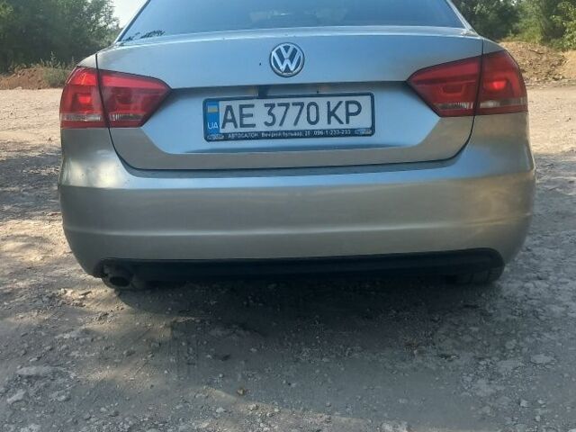 Фольксваген Пассат 2012 у Кривому Розі на Automoto.ua Сірий Фольксваген Пассат, об'ємом двигуна 2.5 л та пробігом 190 тис. км за 11693 $, фото 4 на Automoto.ua