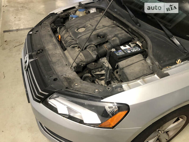 Серый Фольксваген Пассат, объемом двигателя 2.5 л и пробегом 194 тыс. км за 8500 $, фото 6 на Automoto.ua