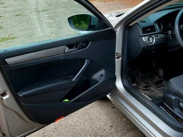 Сірий Фольксваген Пассат, об'ємом двигуна 2.5 л та пробігом 150 тис. км за 7400 $, фото 9 на Automoto.ua