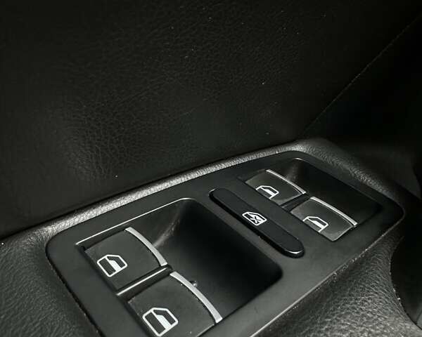 Серый Фольксваген Пассат, объемом двигателя 2.48 л и пробегом 273 тыс. км за 9700 $, фото 31 на Automoto.ua