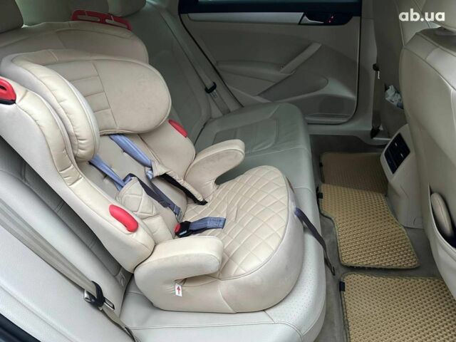 Серый Фольксваген Пассат, объемом двигателя 2.5 л и пробегом 156 тыс. км за 10990 $, фото 14 на Automoto.ua