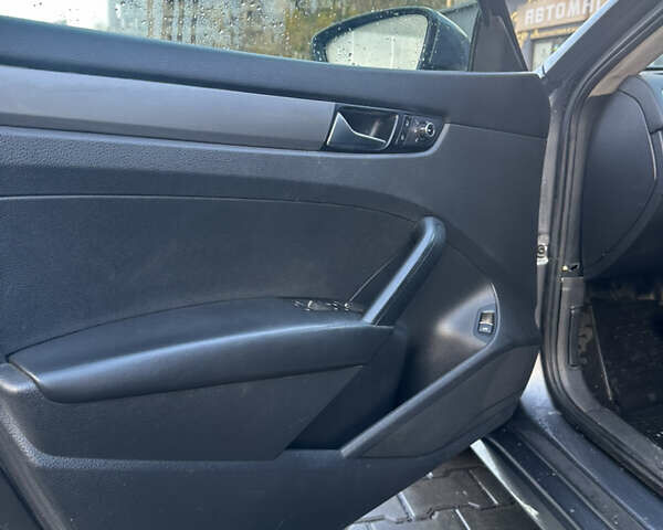 Сірий Фольксваген Пассат, об'ємом двигуна 2.5 л та пробігом 180 тис. км за 9000 $, фото 5 на Automoto.ua
