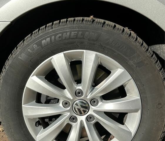 Сірий Фольксваген Пассат, об'ємом двигуна 2.5 л та пробігом 280 тис. км за 9300 $, фото 7 на Automoto.ua