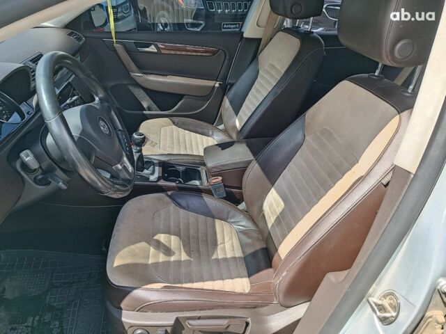 Сірий Фольксваген Пассат, об'ємом двигуна 2 л та пробігом 376 тис. км за 7990 $, фото 11 на Automoto.ua