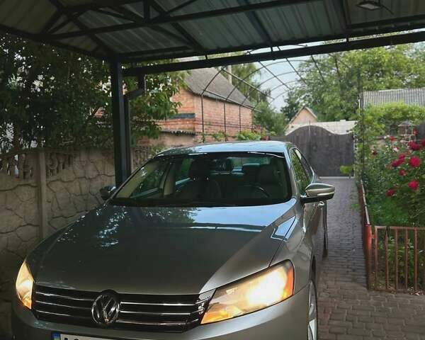 Серый Фольксваген Пассат, объемом двигателя 2.5 л и пробегом 251 тыс. км за 10999 $, фото 35 на Automoto.ua