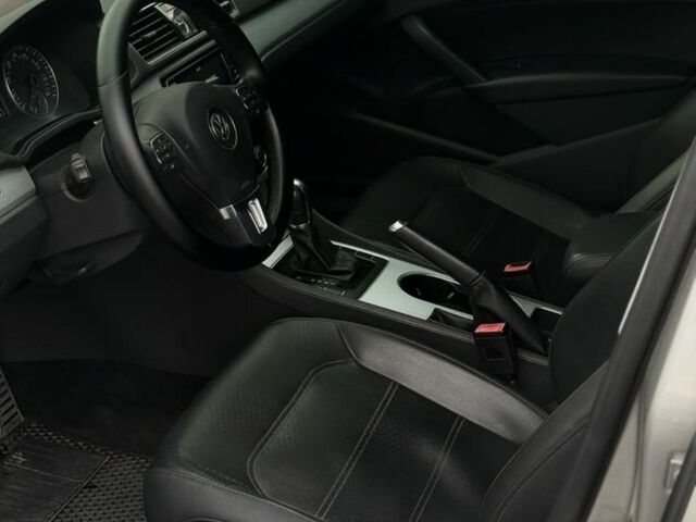 Серый Фольксваген Пассат, объемом двигателя 2.5 л и пробегом 245 тыс. км за 10600 $, фото 8 на Automoto.ua