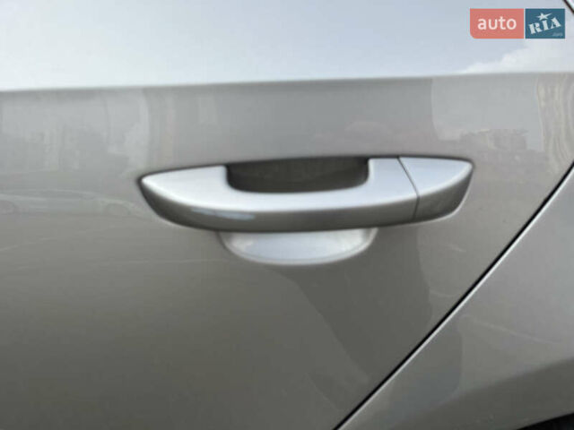 Серый Фольксваген Пассат, объемом двигателя 2.48 л и пробегом 249 тыс. км за 9000 $, фото 22 на Automoto.ua