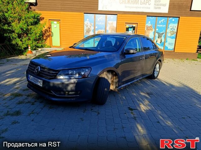 Серый Фольксваген Пассат, объемом двигателя 2.5 л и пробегом 170 тыс. км за 7700 $, фото 5 на Automoto.ua