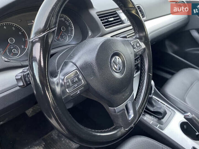 Серый Фольксваген Пассат, объемом двигателя 2.5 л и пробегом 290 тыс. км за 8700 $, фото 8 на Automoto.ua