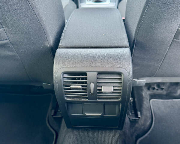 Сірий Фольксваген Пассат, об'ємом двигуна 1.97 л та пробігом 220 тис. км за 11499 $, фото 74 на Automoto.ua