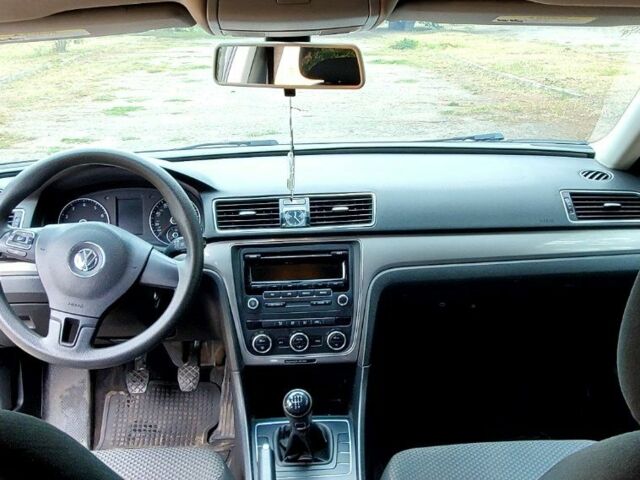 Сірий Фольксваген Пассат, об'ємом двигуна 2.5 л та пробігом 150 тис. км за 7400 $, фото 10 на Automoto.ua