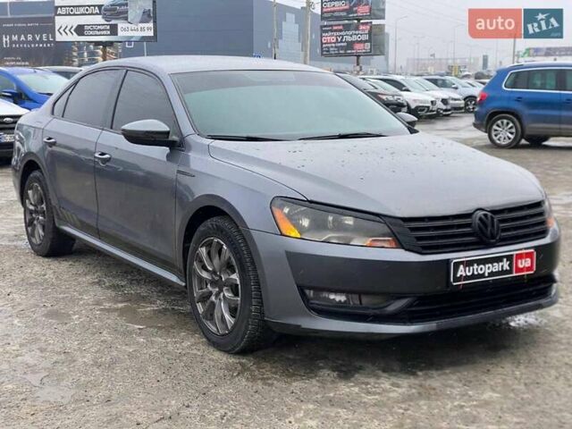 Серый Фольксваген Пассат, объемом двигателя 2.5 л и пробегом 263 тыс. км за 7390 $, фото 4 на Automoto.ua