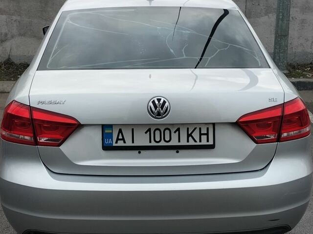 Серый Фольксваген Пассат, объемом двигателя 2.5 л и пробегом 196 тыс. км за 10500 $, фото 1 на Automoto.ua