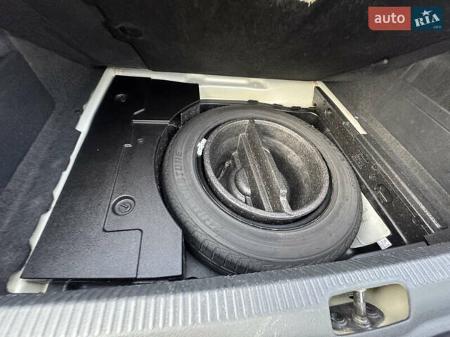 Сірий Фольксваген Пассат, об'ємом двигуна 1.97 л та пробігом 220 тис. км за 11499 $, фото 80 на Automoto.ua