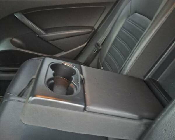 Серый Фольксваген Пассат, объемом двигателя 2.5 л и пробегом 316 тыс. км за 9900 $, фото 12 на Automoto.ua