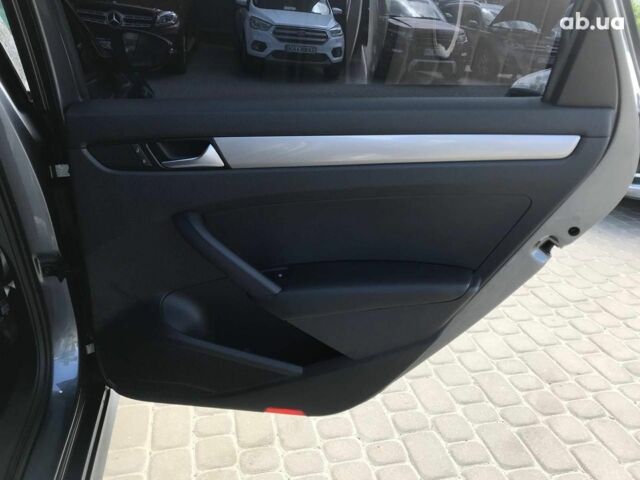 Серый Фольксваген Пассат, объемом двигателя 2.5 л и пробегом 142 тыс. км за 9490 $, фото 21 на Automoto.ua