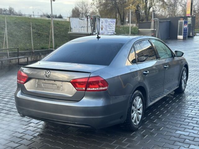 Серый Фольксваген Пассат, объемом двигателя 2.5 л и пробегом 180 тыс. км за 8700 $, фото 2 на Automoto.ua