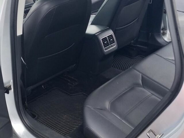 Серый Фольксваген Пассат, объемом двигателя 2.5 л и пробегом 196 тыс. км за 10500 $, фото 5 на Automoto.ua