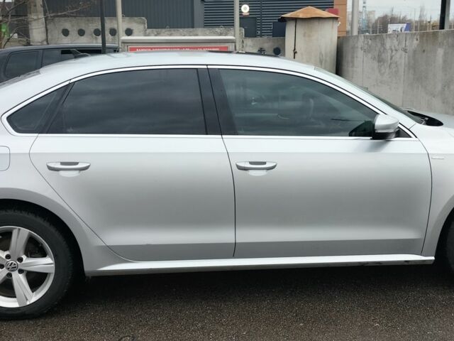 Серый Фольксваген Пассат, объемом двигателя 2.5 л и пробегом 196 тыс. км за 10500 $, фото 6 на Automoto.ua