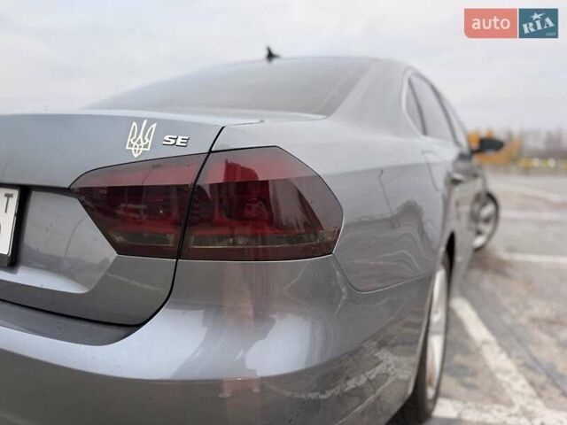 Серый Фольксваген Пассат, объемом двигателя 2.5 л и пробегом 280 тыс. км за 10300 $, фото 12 на Automoto.ua