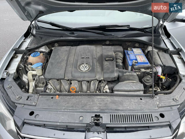 Серый Фольксваген Пассат, объемом двигателя 2.48 л и пробегом 230 тыс. км за 8900 $, фото 15 на Automoto.ua