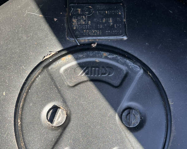 Серый Фольксваген Пассат, объемом двигателя 2.5 л и пробегом 174 тыс. км за 10900 $, фото 3 на Automoto.ua