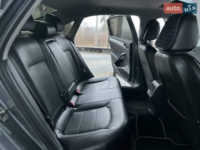 Сірий Фольксваген Пассат, об'ємом двигуна 2.5 л та пробігом 290 тис. км за 8999 $, фото 21 на Automoto.ua